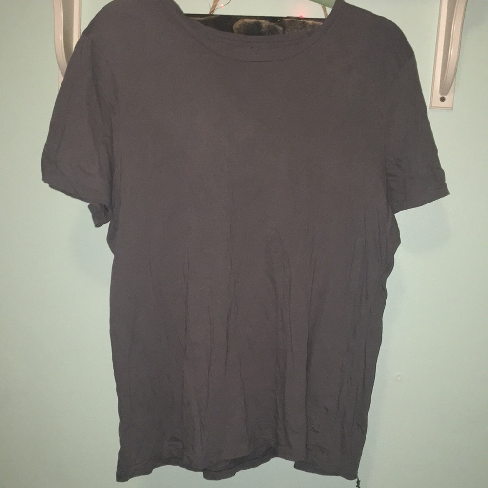 Old navy relaxed fit t-shirt.